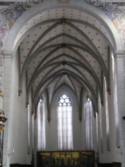 Vue intérieure de cette église en direction du choeur gothique. Cliché personnel