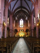Vignette de la page: intérieur de l'Eglise Notre-Dame, Neuchâtel. Cliché personnel. Cliquez dessus pour l'agrandir