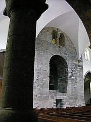 Vue intérieure partielle de l'église abbatiale. Cliché personnel