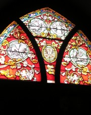Notre-Dame, Neuchâtel, détail du tympan vitré sud. Cliché personnel