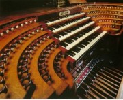 Saint-Sulpice, Paris. Console de l'orgue Cavaillé-Coll. Crédit: infopuq.uequebec.ca/