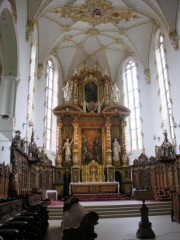 Photo du choeur et du maître-autel. Cliché personnel