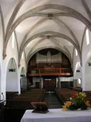 Vue de la nef en direction de l'orgue (église d'Aigle). Cliché personnel
