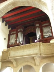 Vue de l'orgue Kuhn depuis la nef. Cliché personnel