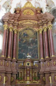 Vue rapprochée du maître-autel baroque. La peinture date de la fin du 17ème s. Cliché personnel