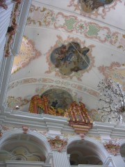 Autre vue des détails baroques et de l'orgue (en contre-plongée). Cliché personnel