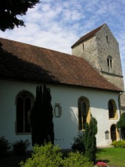 La belle église réformée d'Erlach (tour en tuf). Cliché personnel