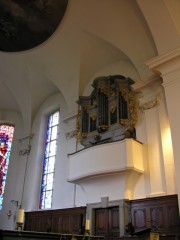 Vue de l'orgue de choeur (datant de 1725, restauré par Kuhn en 1971). Un instrument magnifique. Cliché personnel