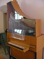 Vue de l'orgue de choeur de cette église réformée. Cliché personnel