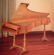 Fortepiano de B. Cristofori (1722), conservé à Rome. Crédit: www.it.early-keyboard.com/