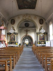 Vue intérieure de la nef de l'église de Tafers (18ème s.). Cliché personnel