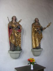 Statues de l'époque baroque dans le choeur. Cliché personnel