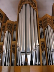 Vue de la partie centrale de la façade de l'orgue. Cliché personnel