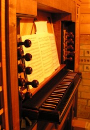 Vue du clavier de l'orgue de M. O. Delessert. Cliché personnel
