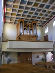Vue intérieure en direction de l'orgue Ayer-Morel. Cliché personnel