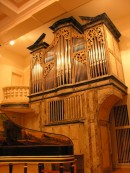 Clavecin et orgue du Conservatoire de La Chaux-de-Fonds. Cliché personnel (déc. 2007)