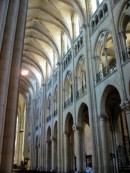 Vue de la nef de la cathédrale de Noyon. Crédit: M. B. Dedieu
