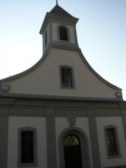 Façade 18ème siècle de l'église de Montheron. Cliché personnel (fév. 2008)