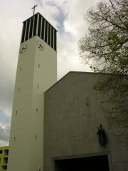 Vue de l'église Gut-Hirt de Zoug. Cliché personnel (avril 2008)