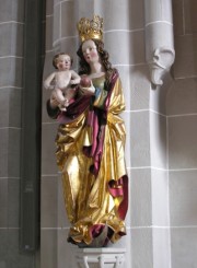 La Mère de Dieu (Vierge à l'enfant, vers 1457), à droite de l'entrée du choeur. Cliché personnel