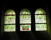 Autre groupe de vitraux dans un transept. Cliché personnel