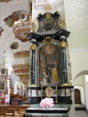 Un des autels de la nef. Cliché personnel
