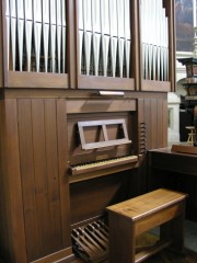 Autre vue de l'orgue: la console. Cliché personnel
