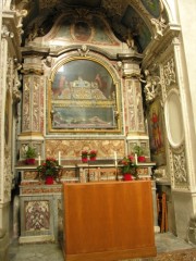 Vue d'une chapelle à gauche (avec la console de l'orgue). Cliché personnel