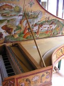 Vue d'un clavecin dans le style italien de M. Chabloz. Cliché personnel (2006)