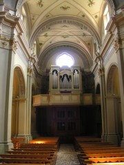 Grande vue de la nef en direction de l'orgue. Cliché personnel