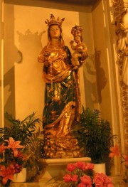 Statue de la Vierge en vue rapprochée. Cliché personnel