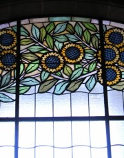 Déatil typiquement Art Nouveau: un vitrail dans l'entrée. Cliché personnel
