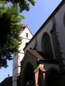 Vue de l'église St. Leonhard, Bâle. Cliché personnel (juillet 2008)