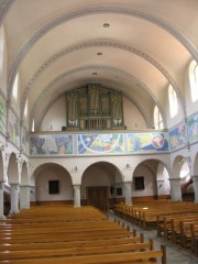 Une dernière vue de la nef et de l'orgue. Cliché personnel