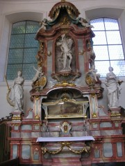 Vue de l'autel de l'extrémité du transept nord. Cliché personnel
