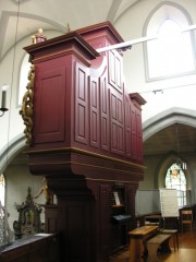 L'orgue en tribune (console en fenêtre dans le buffet de façade). Cliché personnel