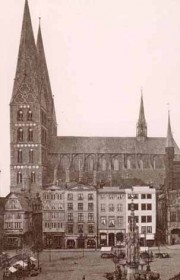 Eglise Ste-Marie (Marienkirche) de Lübeck avant sa destruction. Gravure ancienne