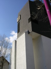 Vue du clocher de l'église de Malleray. Cliché personnel (mars 2009)