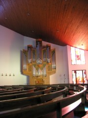 Vue globale de la nef en direction de l'orgue. Cliché personnel