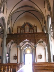 Vue de l'entier de la nef en direction de l'orgue Kuhn. Cliché personnel