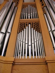 Tuyaux en Montre, orgue Kuhn. Cliché personnel