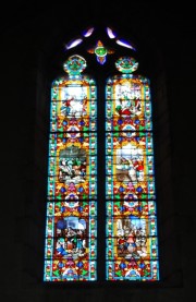 Vue du rare vitrail présent dans cette église. Cliché personnel