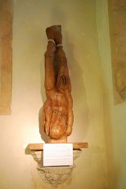 Le supplice de St-Andoche (par A.-C. Bonnelarge, sculpteur à Autun, 2008). Cliché personnel