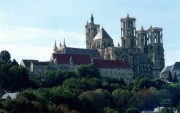 Cathédrale de Laon. Magnifique édifice du Moyen Age. Crédit: www.uquebec.ca/musique/orgues/
