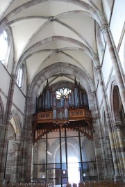 Vue intérieure en direction de l'orgue Merklin. Cliché personnel