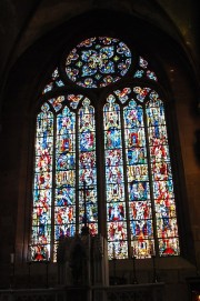Vue de la verrière de la Vierge (vitrail axial de Max Ingrand). Cliché personnel