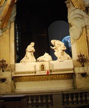 Chapelle de la Vierge: la fameuse Nativité de Michel Anguier (17ème s.). Cliché personnel