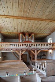 Vue intérieure de la nef en direction de l'orgue. Cliché personnel