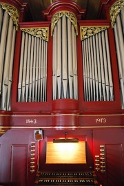 Vue de la Montre de l'orgue avec la console. Cliché personnel