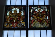 Deux vitraux dont l'un daté de 1643. Cliché personnel